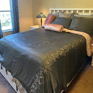 EUC Belle Notte Josephine King Duvet in French Gray